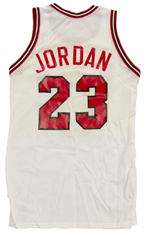 1986-87 Michael Jordan Game Used Chicago Bulls Home Jersey (MEARS A10)